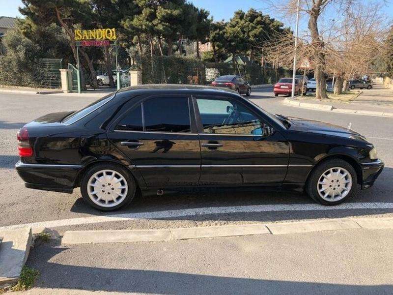 Mercedes C 230, 1999 il, 2.3 L, 250 000 km