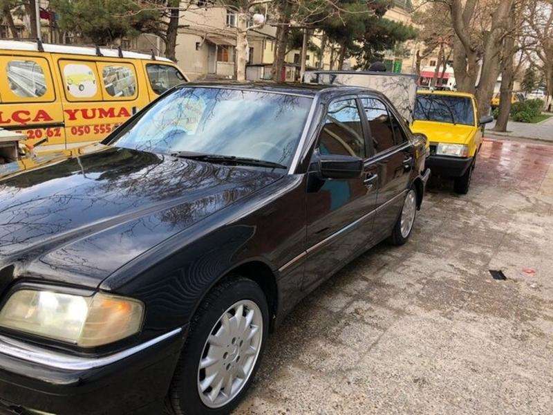 Mercedes C 230, 1999 il, 2.3 L, 250 000 km