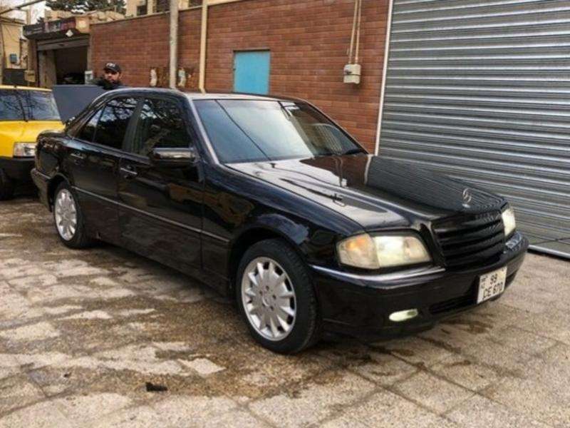 Mercedes C 230, 1999 il, 2.3 L, 250 000 km