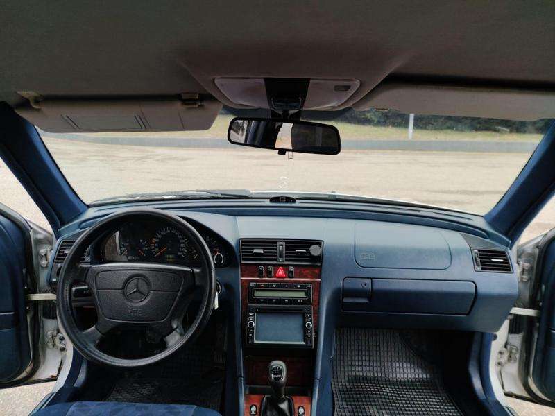 Mercedes C 230, 1998 il, 2.3 L, 286 600 km