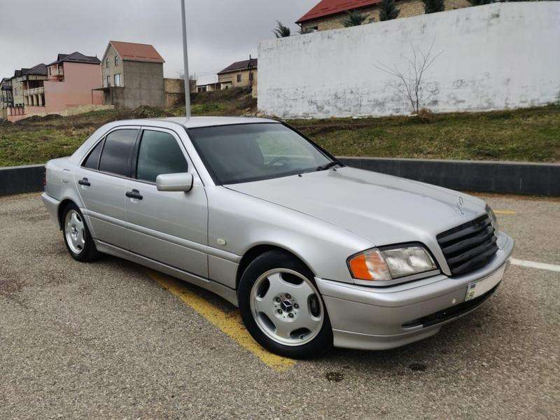 Mercedes C 230, 1998 il, 2.3 L, 286 600 km
