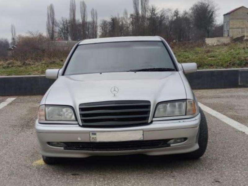 Mercedes C 230, 1998 il, 2.3 L, 286 600 km