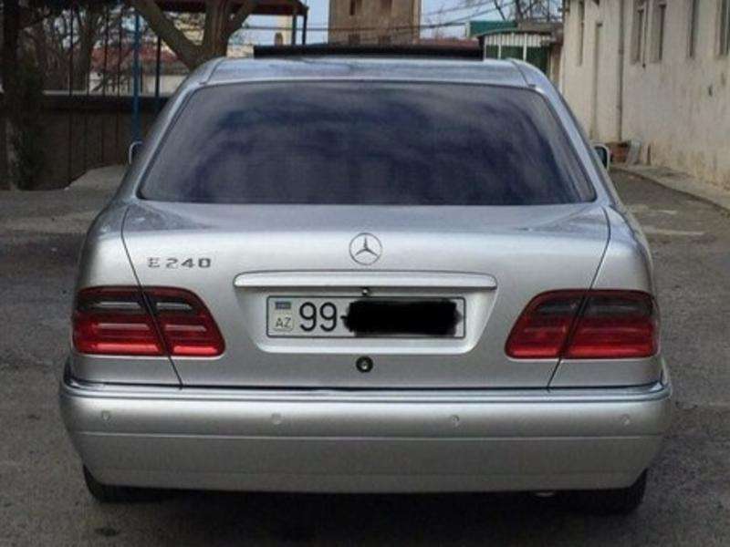 Mercedes E 240, 1998 il, 2.4 L, 212 000 km