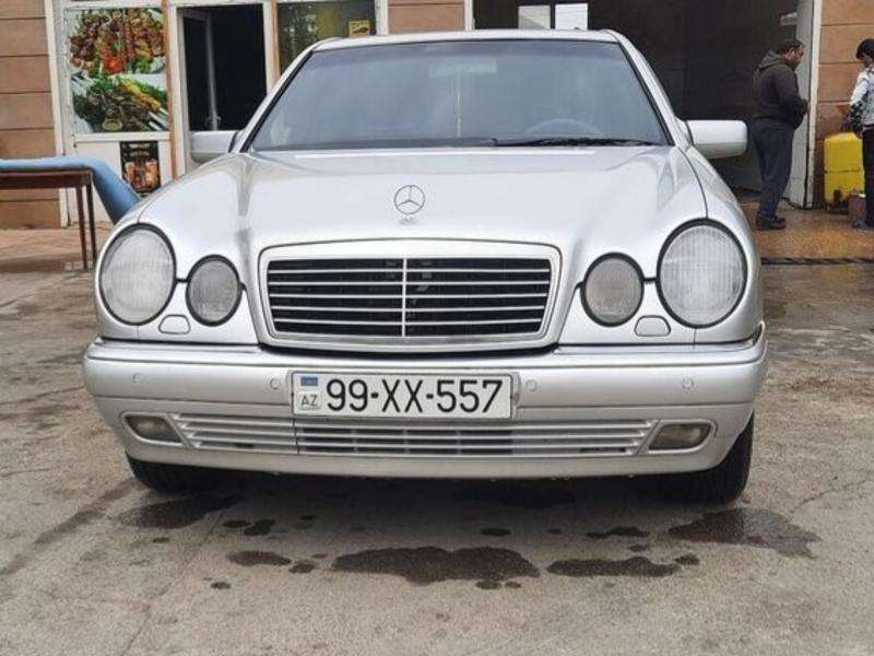 Mercedes E 240, 1998 il, 2.4 L, 510 000 km