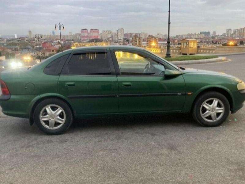 Opel Vectra, 1997 il, 1.8 L, 330 000 km