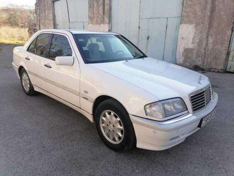 Mercedes C 280, 1999 il, 2.8 L, 275 000 km