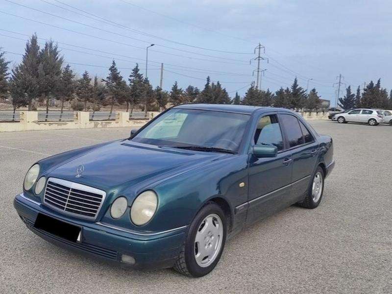 Mercedes E 200, 1996 il, 2.0 L, 378 545 km