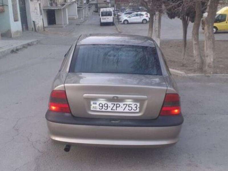 Opel Vectra, 1995 il, 2.0 L, 370 000 km