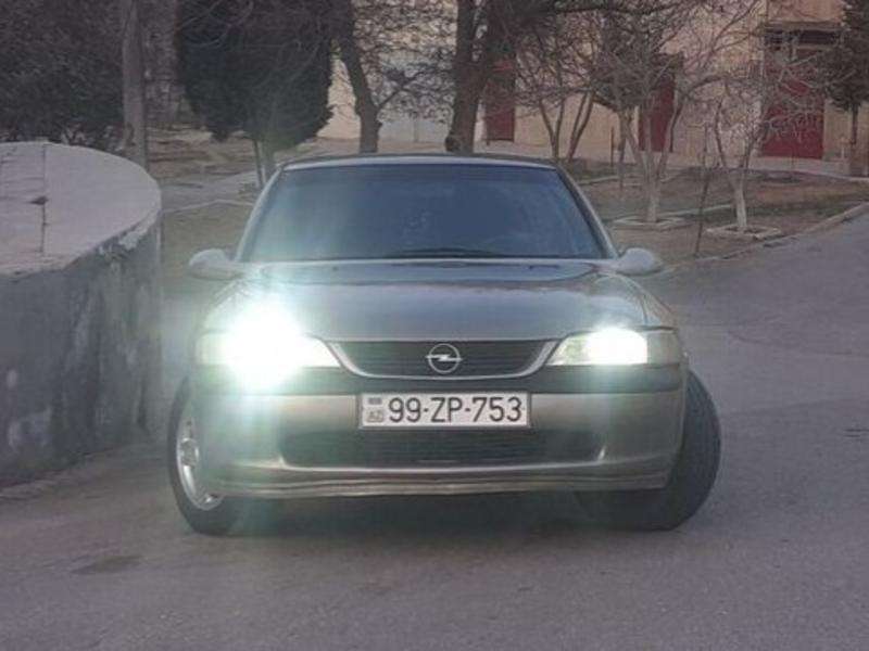 Opel Vectra, 1995 il, 2.0 L, 370 000 km