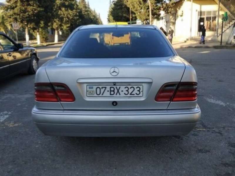 Mercedes E 200, 1996 il, 2.0 L, 395 560 km