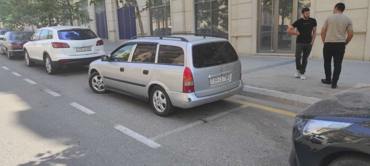 Opel Astra, 2000 il, 1.6 L, 300 000 km