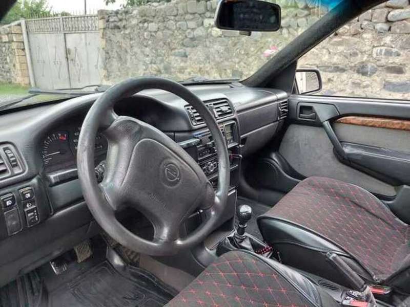 Opel Vectra, 1995 il, 2.0 L, 400 000 km