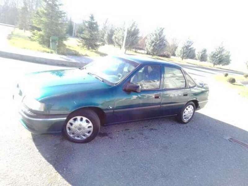 Opel Vectra, 1995 il, 1.6 L, 377 848 km