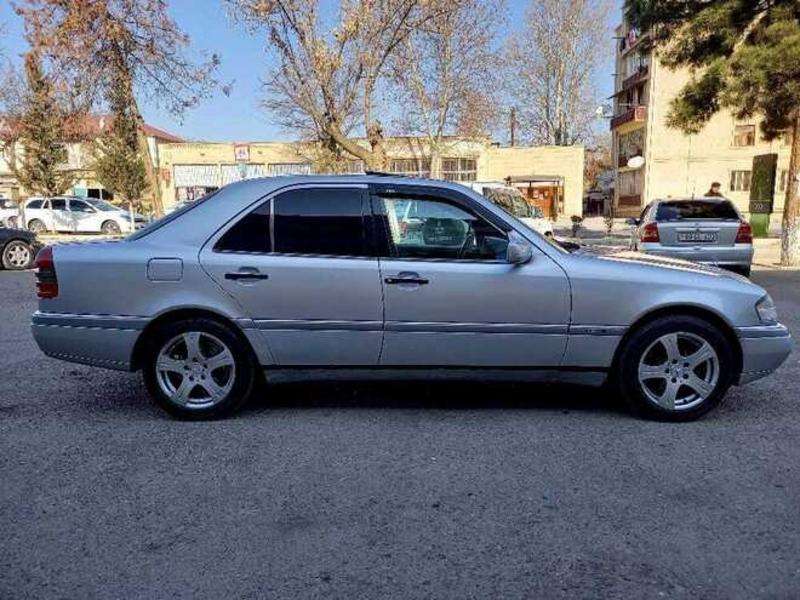 Mercedes C 180, 1994 il, 1.8 L, 350 000 km
