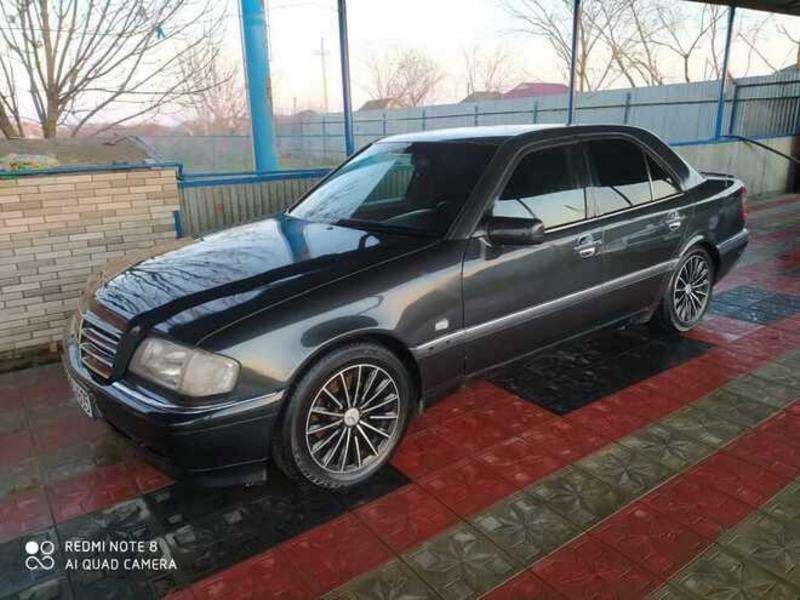 Mercedes C 180, 1994 il, 1.8 L, 300 000 km