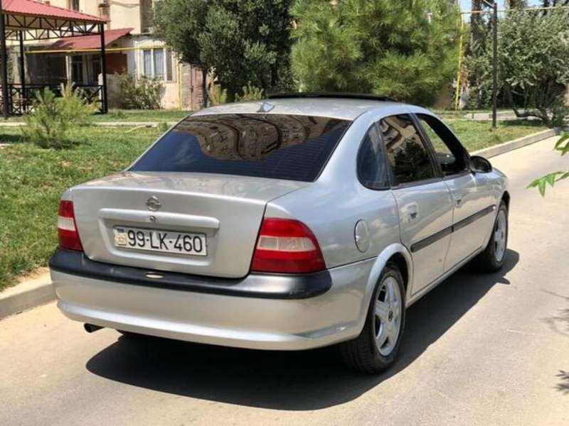 Opel Vectra, 1995 il, 2.0 L, 300 000 km