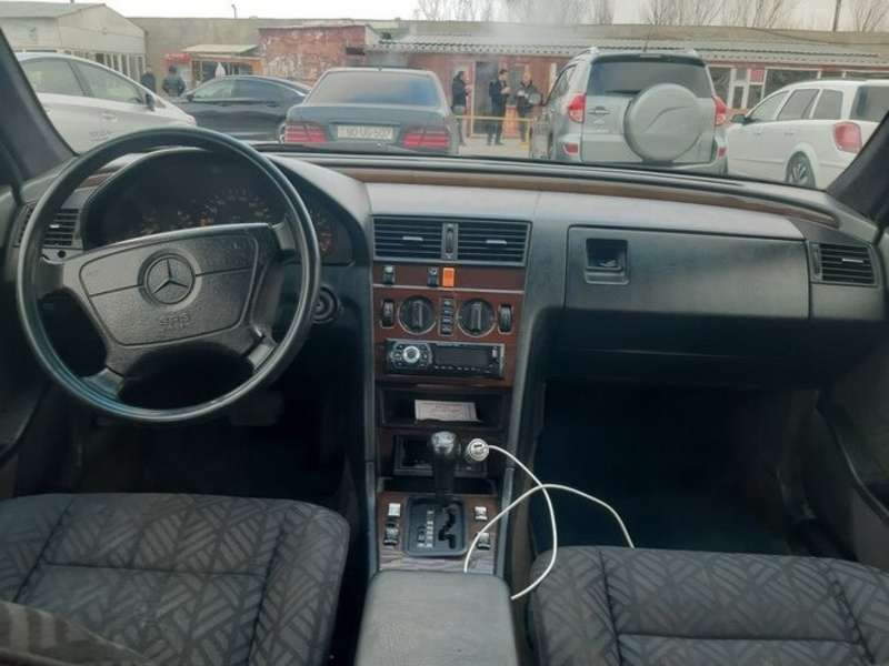 Mercedes C 180, 1994 il, 1.8 L, 250 000 km