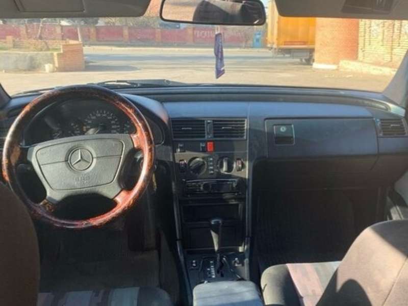 Mercedes C 180, 1994 il, 1.8 L, 409 256 km