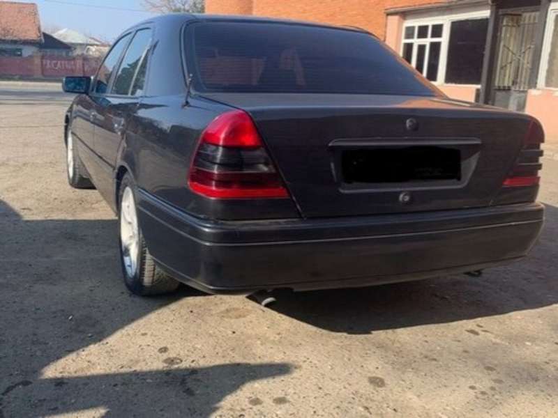 Mercedes C 180, 1994 il, 1.8 L, 409 256 km