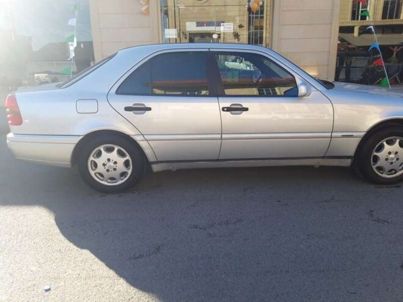 Mercedes C 180, 1994 il, 1.8 L, 238 000 km