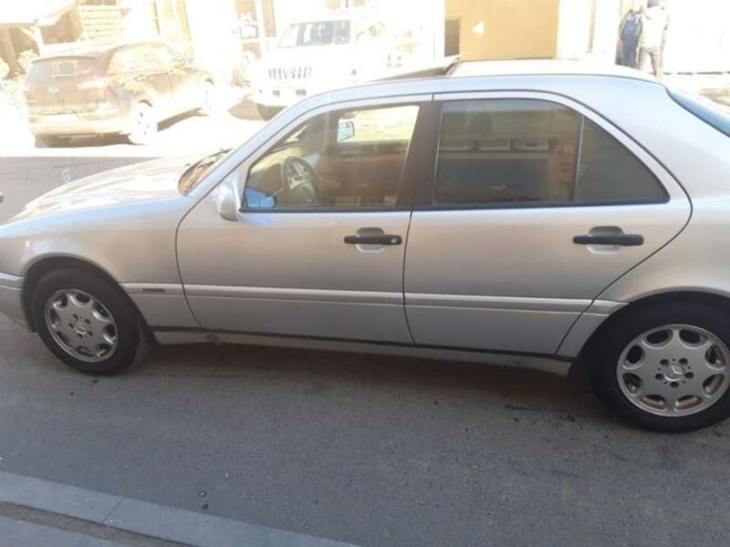Mercedes C 180, 1994 il, 1.8 L, 238 000 km