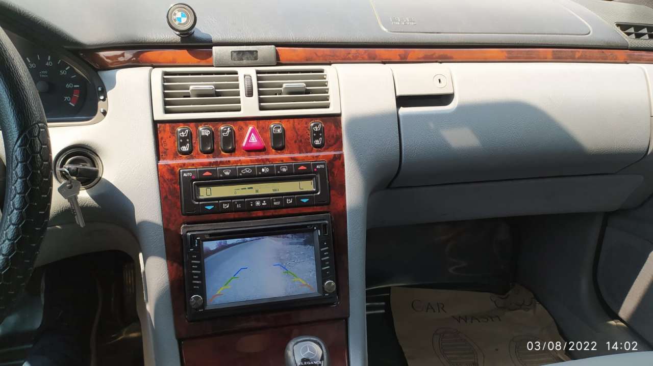 Mercedes E 240, 1999 il, 2.4 L, 274 000 km