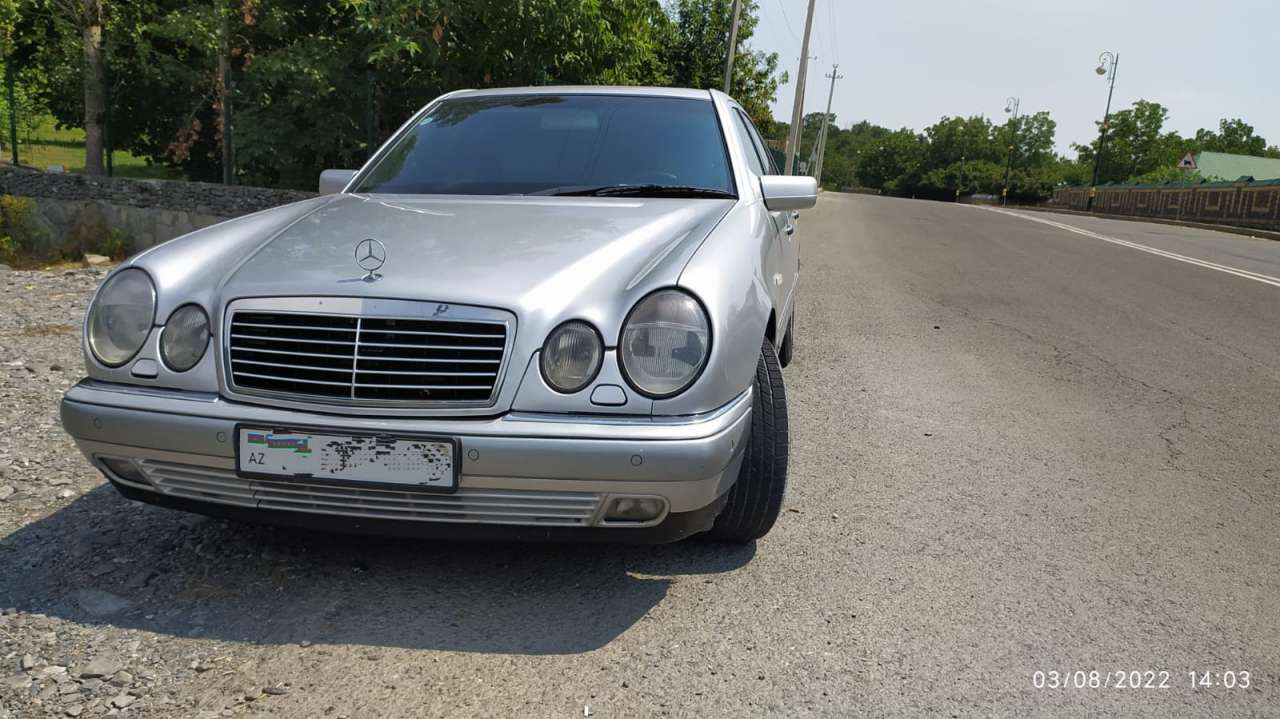 Mercedes E 240, 1999 il, 2.4 L, 274 000 km