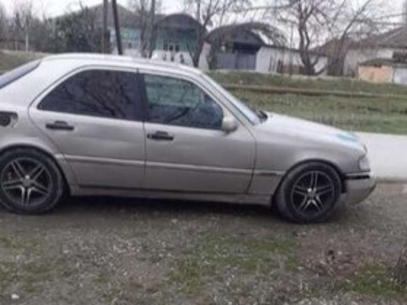 Mercedes C 180, 1994 il, 1.8 L, 358 000 km