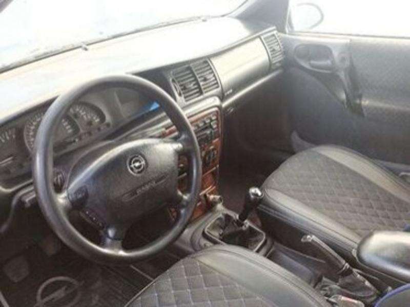 Opel Vectra, 1996 il, 2.0 L, 359 000 km