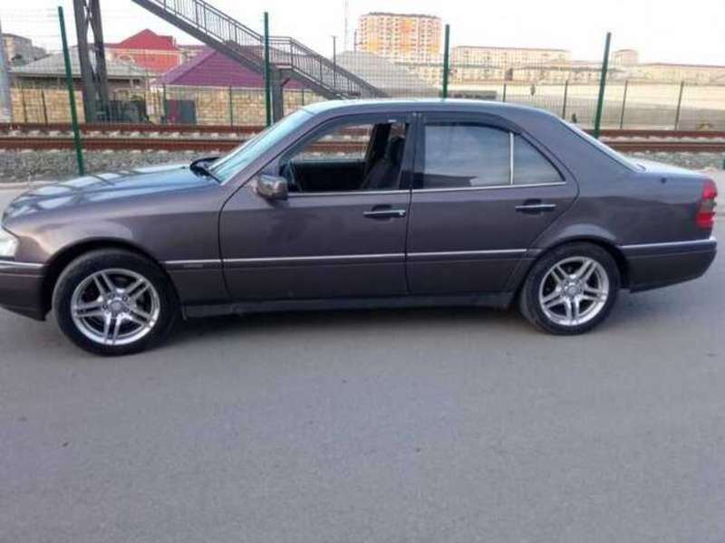 Mercedes C 180, 1994 il, 1.8 L, 274 800 km