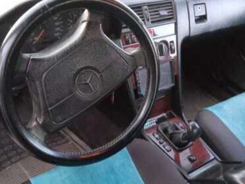 Mercedes C 180, 1994 il, 1.8 L, 274 800 km