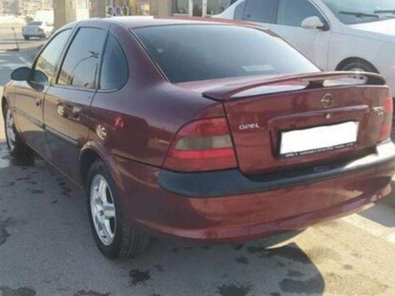 Opel Vectra, 1996 il, 1.8 L, 274 000 km