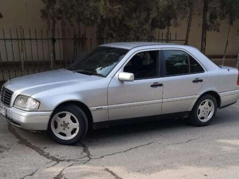 Mercedes C 180, 1995 il, 1.8 L, 399 000 km