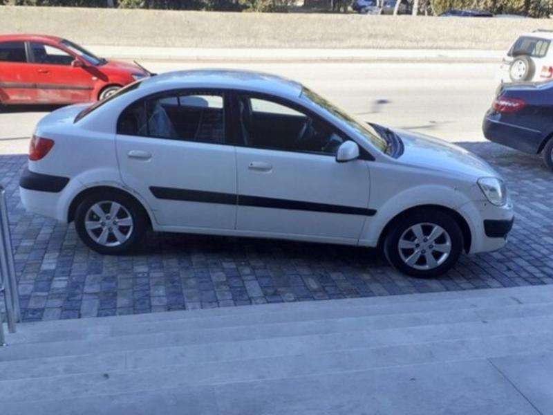 Kia Rio, 2009 il, 1.4 L, 242 500 km
