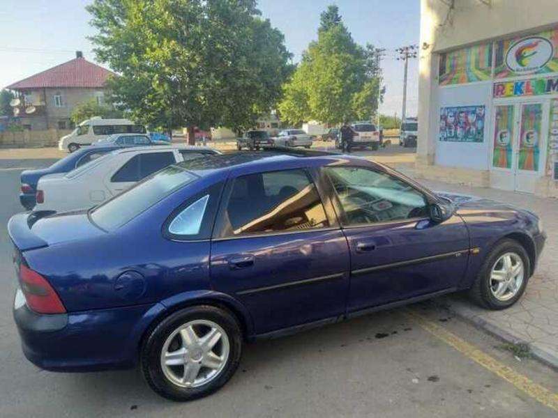 Opel Vectra, 1996 il, 2.0 L, 234 800 km