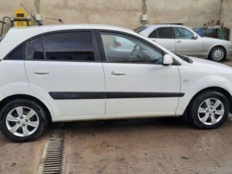 Kia Rio, 2009 il, 1.4 L, 195 000 km