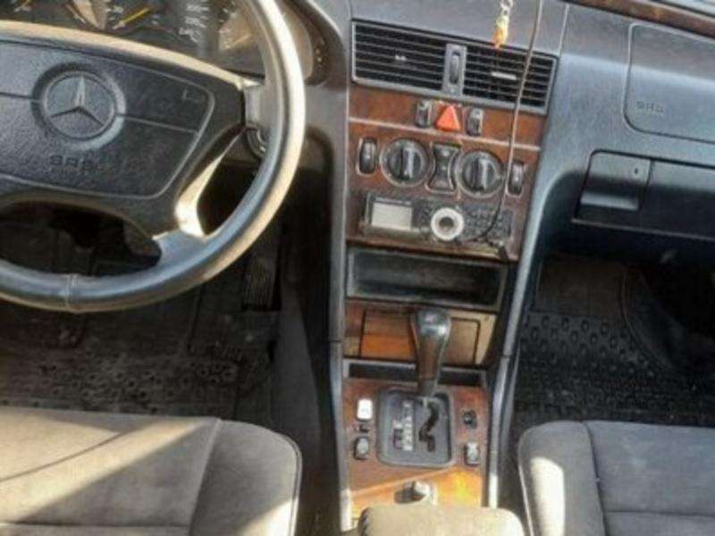 Mercedes C 180, 1995 il, 1.8 L, 330 000 km