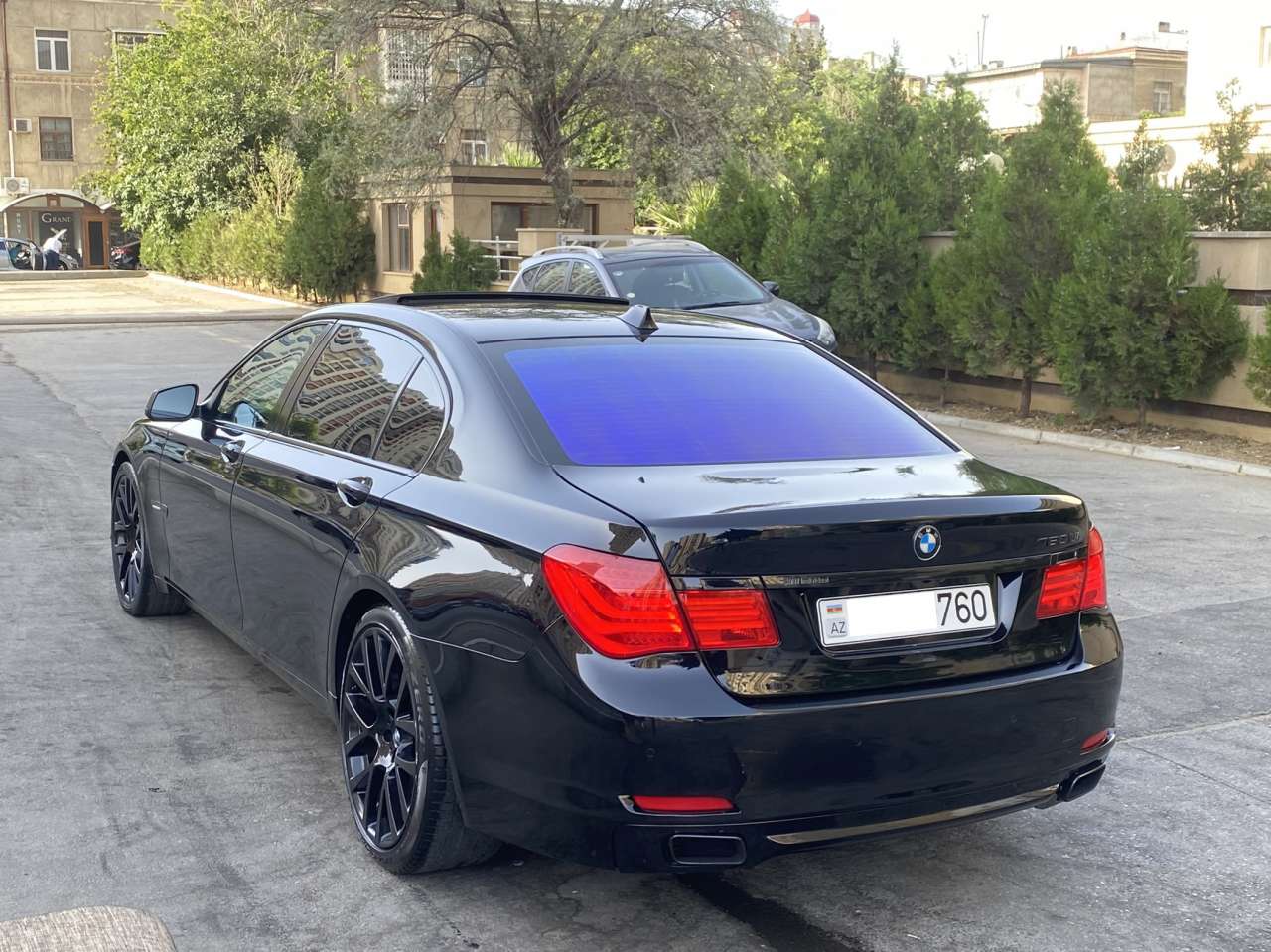 BMW 740, 2011 il, 3.0 L, 144 000 km
