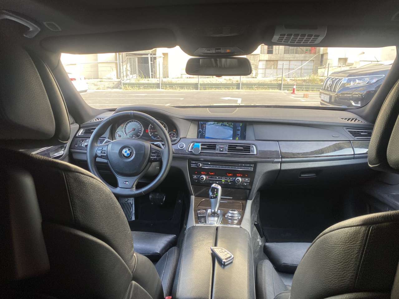 BMW 740, 2011 il, 3.0 L, 144 000 km