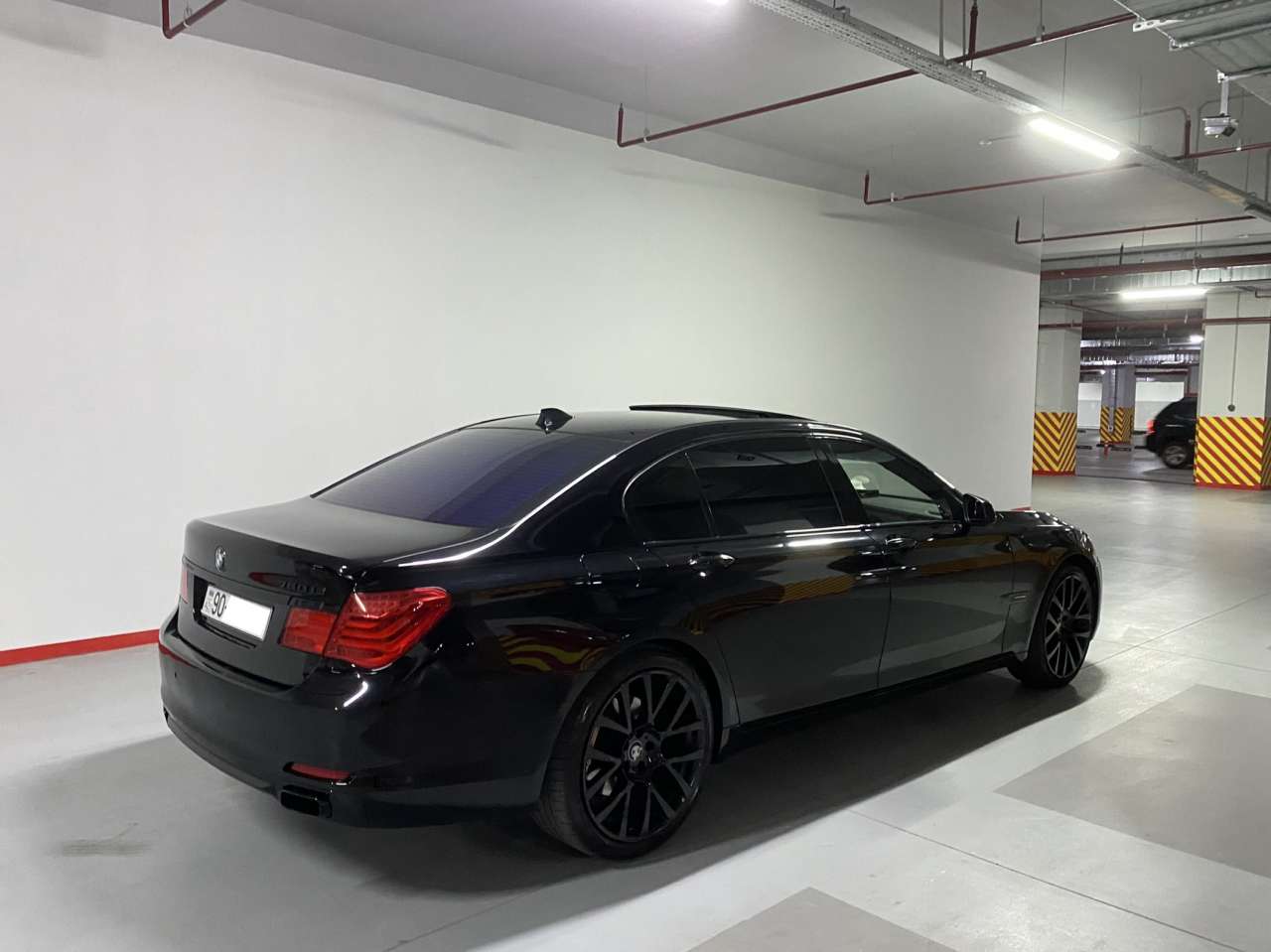 BMW 740, 2011 il, 3.0 L, 144 000 km