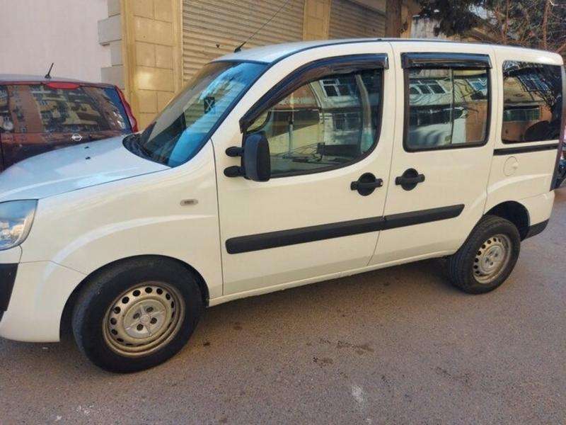 Fiat Doblo, 2012 il, 1.3 L, 265 340 km