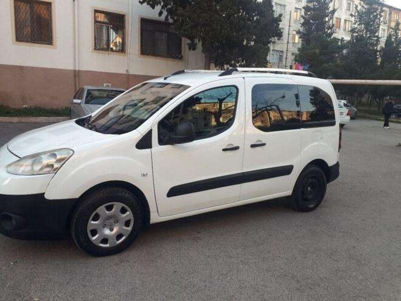 Peugeot Partner, 2014 il, 1.6 L, 230 000 km