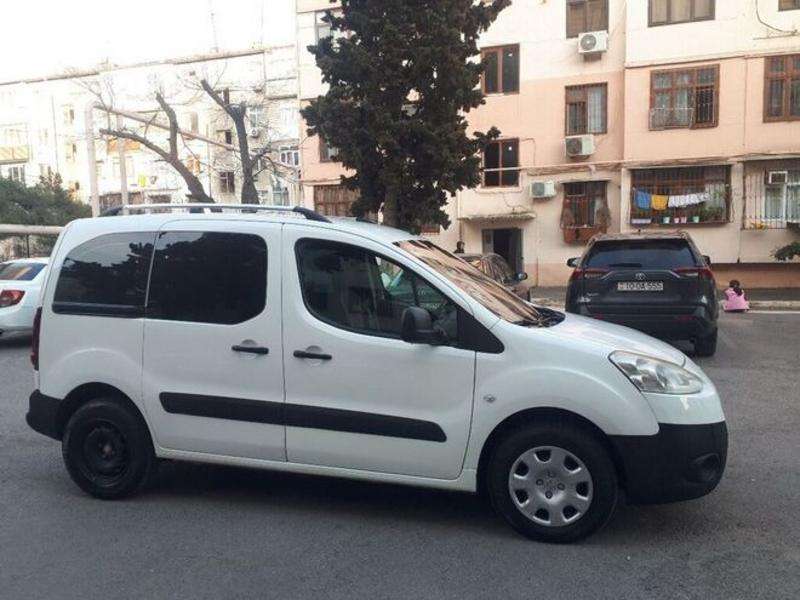 Peugeot Partner, 2014 il, 1.6 L, 230 000 km
