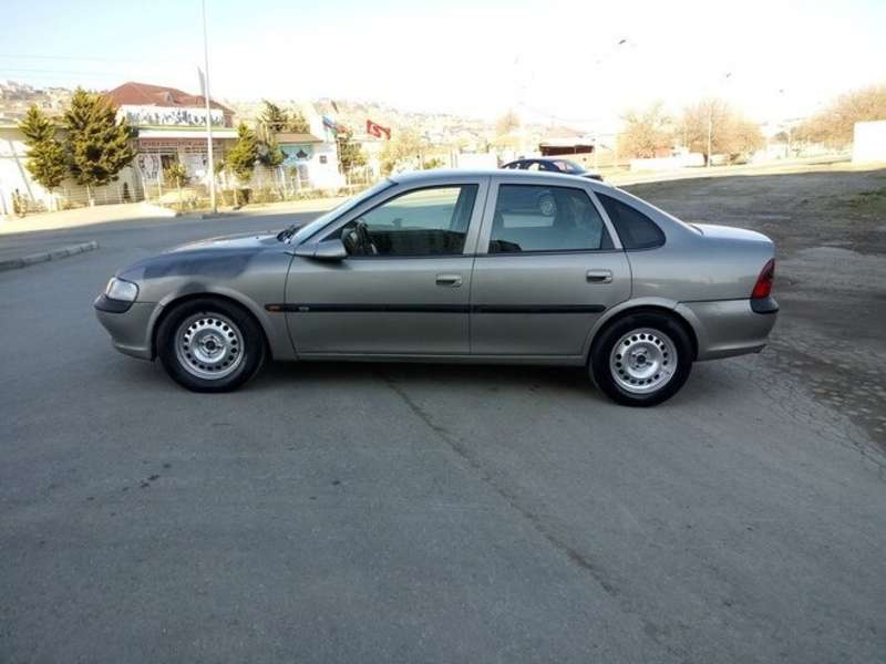 Opel Vectra, 1996 il, 1.6 L, 348 902 km