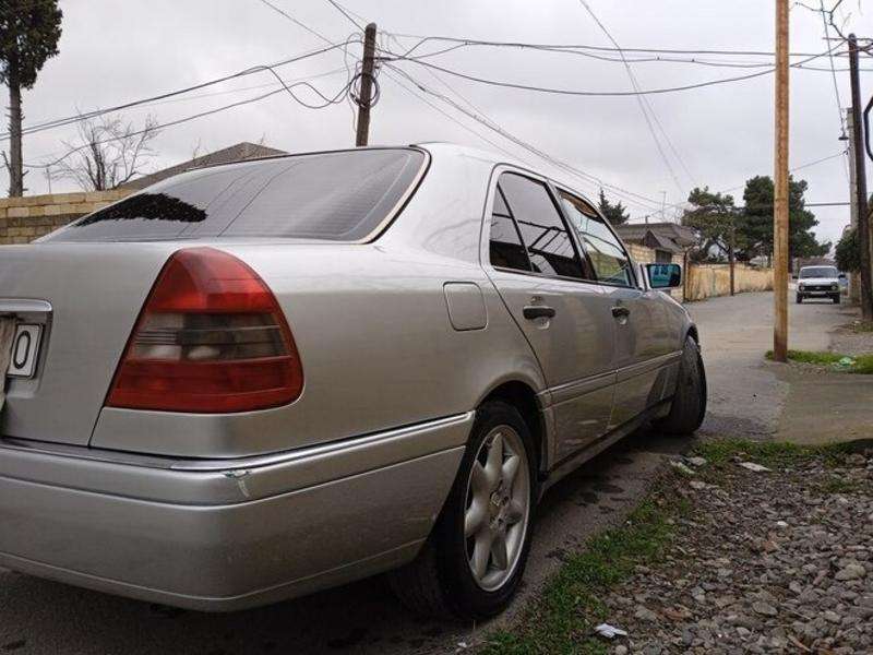 Mercedes C 180, 1995 il, 1.8 L, 280 000 km