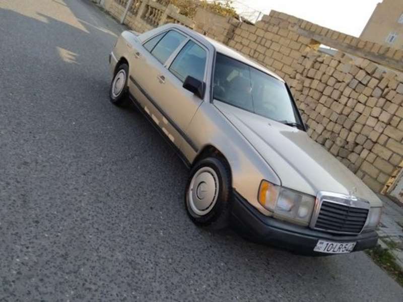 Mercedes C 220, 1987 il, 2.2 L, 40 000 km