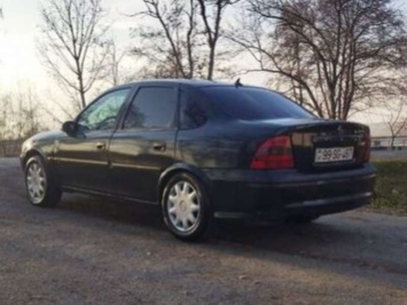 Opel Vectra, 1996 il, 2.0 L, 425 852 km