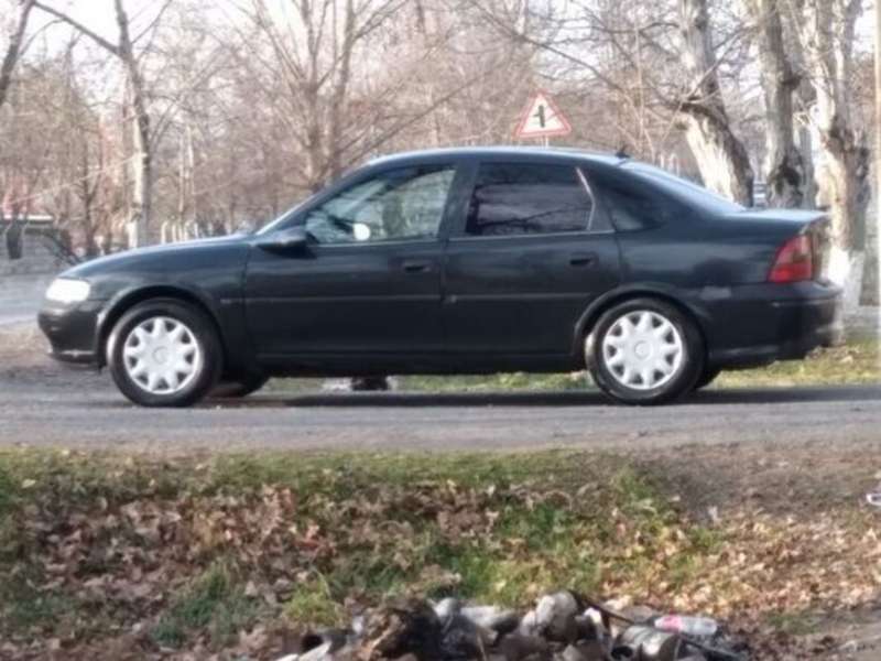 Opel Vectra, 1996 il, 2.0 L, 425 852 km