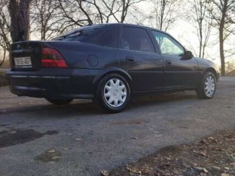 Opel Vectra, 1996 il, 2.0 L, 425 852 km