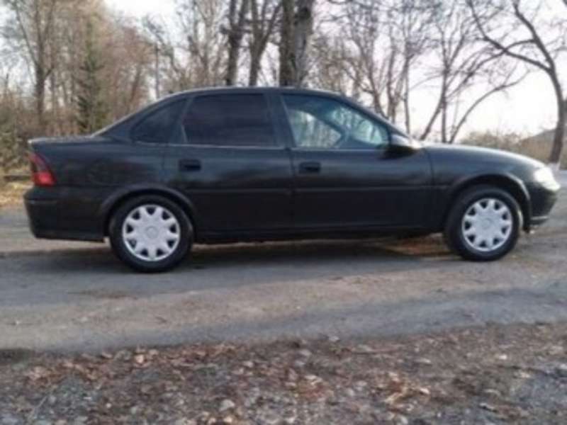 Opel Vectra, 1996 il, 2.0 L, 425 852 km